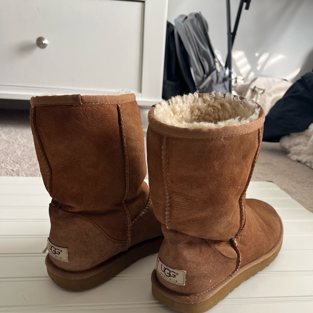 Uggs - image 5